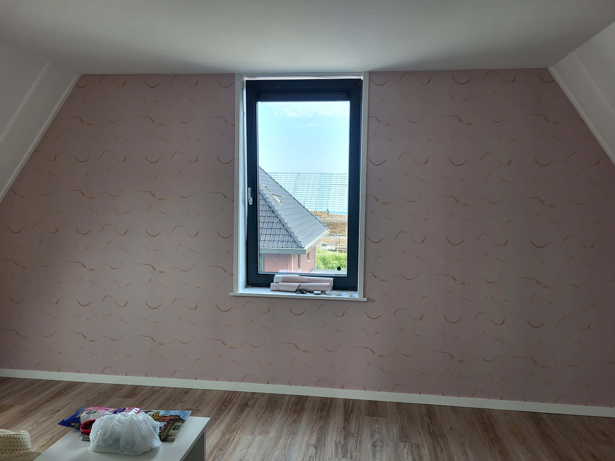 Modern behangwerk in Hoorn door ervaren schildersbedrijf